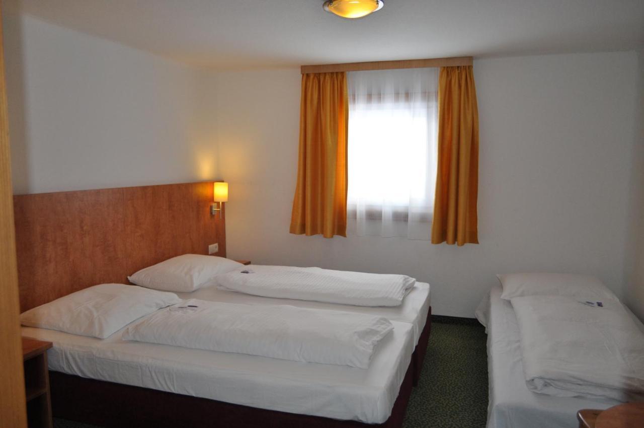 Hotel Tauernpasshoehe オーバータウエルン エクステリア 写真